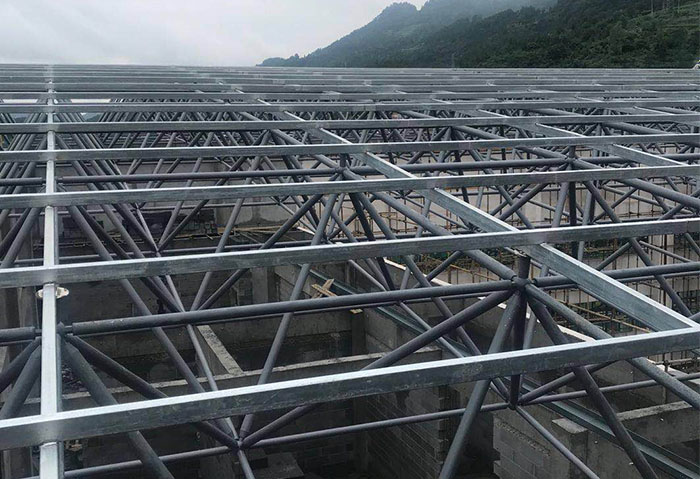 沙坪坝仁怀冠英学校艺体楼网架